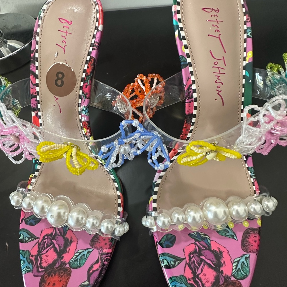 🆕Betsey Johnson GOLDIEE Bright Beaded Floral Heels - Picture 3 of 17